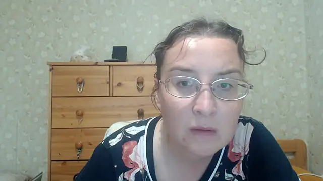 Snapshot of Smart_Rose chatting on 06-22-26, 04:48 Smart Rose online show from 06-22-26, 04:48
