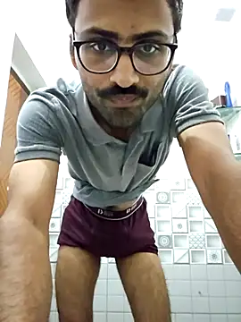 Snapshot of krishna8035 chatting on 10-26-25, 04:24 krishna8035 online show from 10-26-25, 04:24