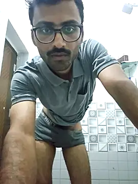 Snapshot of krishna8035 chatting on 10-08-25, 01:56 krishna8035 online show from 10-08-25, 01:56