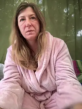Snapshot of Natali_UA chatting on 10-10-25, 06:47 Natali UA online show from 10-10-25, 06:47
