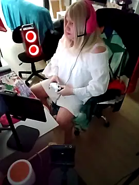 JulietteMaitresse online show from 03-29-26, 09:44