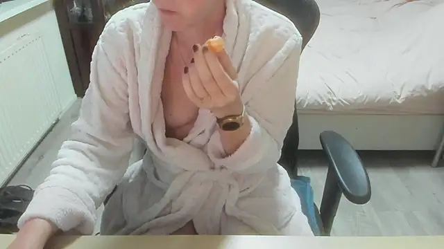 minoesje37 online show from 03-21-26, 08:35