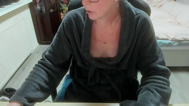 minoesje37 online show from 02-23-26, 08:20