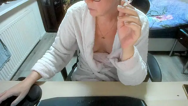 minoesje37 online show from 12-01-25, 08:53