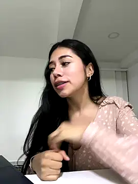 Snapshot of aimi_art1 chatting on 10-05-25, 01:07 aimi art1 online show from 10-05-25, 01:07