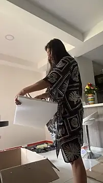 Snapshot of aimi_art1 chatting on 11-25-25, 06:30 aimi art1 online show from 11-25-25, 06:30