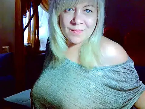 Snapshot of AgoniA7 chatting on 05-10-26, 06:17 AgoniA7 online show from 05-10-26, 06:17