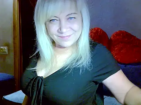 Snapshot of AgoniA7 chatting on 10-26-25, 01:28 AgoniA7 online show from 10-26-25, 01:28