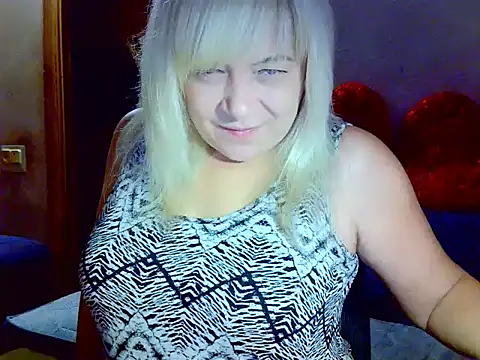 Snapshot of AgoniA7 chatting on 10-27-25, 03:51 AgoniA7 online show from 10-27-25, 03:51