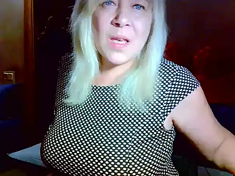 Snapshot of AgoniA7 chatting on 05-27-26, 06:37 AgoniA7 online show from 05-27-26, 06:37
