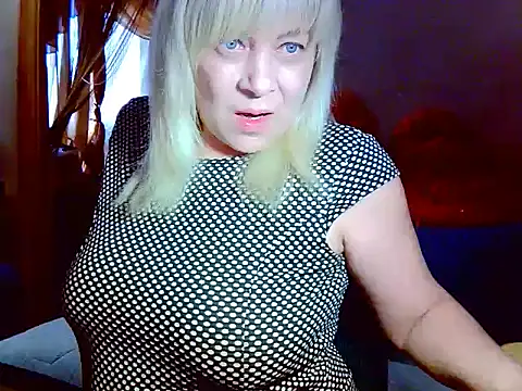 Snapshot of AgoniA7 chatting on 04-21-26, 03:29 AgoniA7 online show from 04-21-26, 03:29