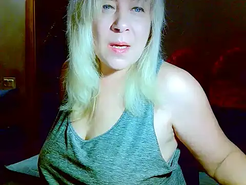 Snapshot of AgoniA7 chatting on 05-21-26, 06:38 AgoniA7 online show from 05-21-26, 06:38