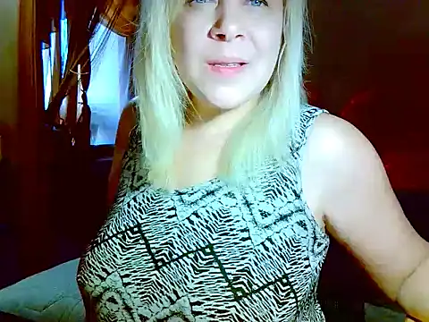 Snapshot of AgoniA7 chatting on 04-25-26, 03:53 AgoniA7 online show from 04-25-26, 03:53