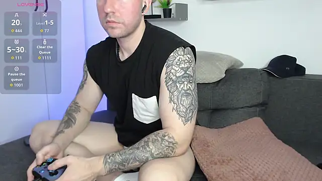 Lucky Ly online show from 09-26-25, 05:58