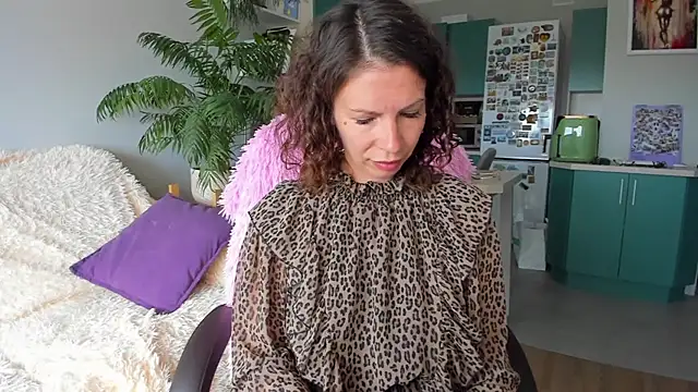 ChristinaGlory online show from 06-16-26, 10:04