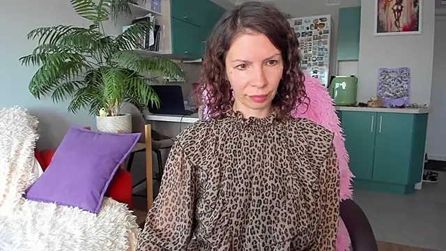 Snapshot of ChristinaGlory chatting on 06-01-26, 10:59 ChristinaGlory online show from 06-01-26, 10:59