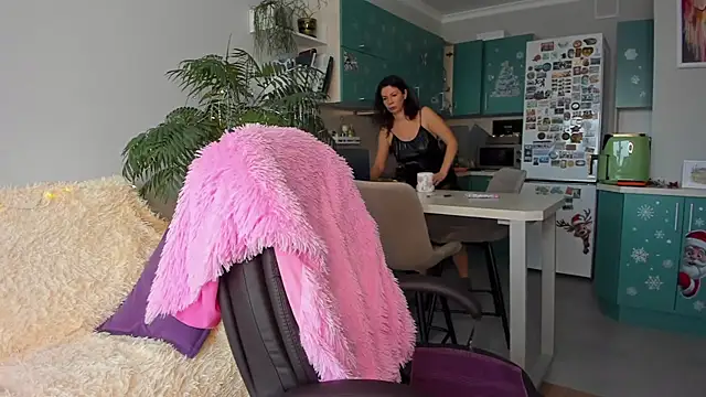 ChristinaGlory online show from 01-14-26, 10:52