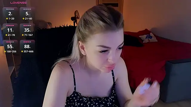 Snapshot of MilanaOmg chatting on 06-07-26, 10:48 MilanaOmg online show from 06-07-26, 10:48