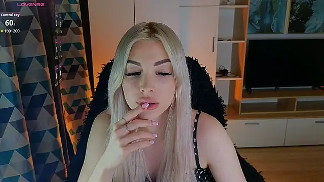 MilanaOmg online show from 04-03-26, 06:14