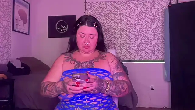 Snapshot of Sad1st1kSadie chatting on 02-15-26, 08:41 Sad1st1kSadie online show from 02-15-26, 08:41