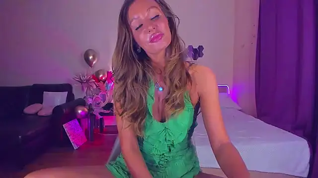 EmmaAbramson online show from 12-13-25, 08:04