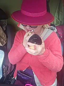 Snapshot of MucMilf59 chatting on 11-21-25, 10:25 MucMilf59 online show from 11-21-25, 10:25