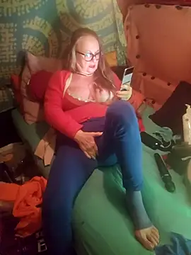 Snapshot of MucMilf59 chatting on 11-17-25, 08:24 MucMilf59 online show from 11-17-25, 08:24