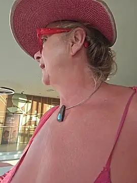 Snapshot of MucMilf59 chatting on 07-13-26, 07:24 MucMilf59 online show from 07-13-26, 07:24