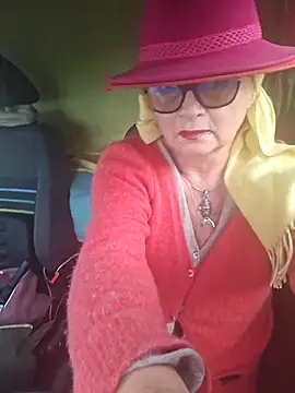 Snapshot of MucMilf59 chatting on 11-19-25, 12:38 MucMilf59 online show from 11-19-25, 12:38