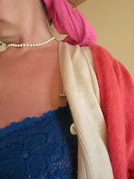 Snapshot of MucMilf59 chatting on 10-24-25, 09:19 MucMilf59 online show from 10-24-25, 09:19