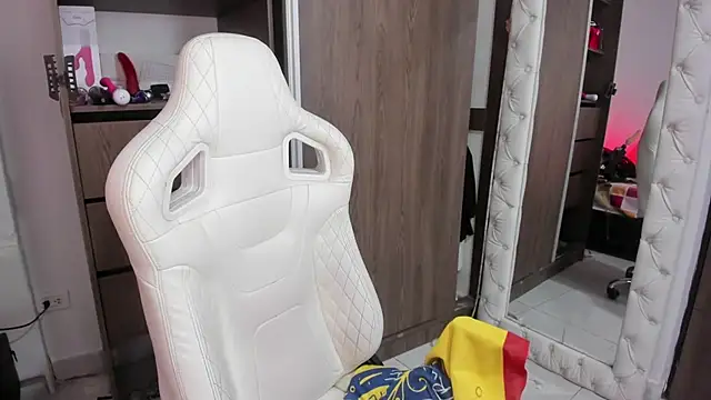 Snapshot of infinitysex1 chatting on 02-01-25, 01:23 infinitysex1 online show from 02-01-25, 01:23