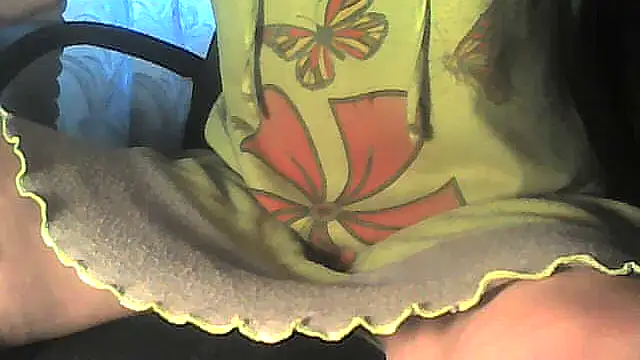 Snapshot of nastena70 chatting on 06-09-26, 12:33 nastena70 online show from 06-09-26, 12:33