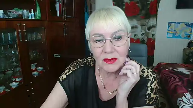 JenaCheim online show from 04-13-26, 05:44