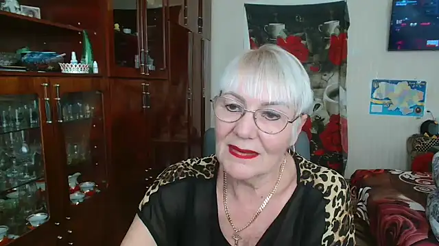 Snapshot of JenaCheim chatting on 11-25-25, 06:58 JenaCheim online show from 11-25-25, 06:58