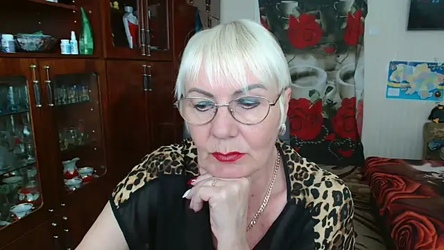 Snapshot of JenaCheim chatting on 05-15-26, 06:44 JenaCheim online show from 05-15-26, 06:44