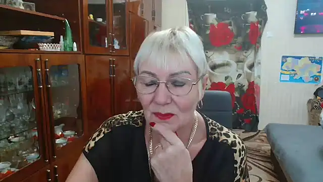Snapshot of JenaCheim chatting on 11-19-25, 07:19 JenaCheim online show from 11-19-25, 07:19