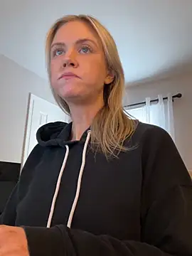 Snapshot of Kay_Cakes chatting on 02-24-26, 08:42 Kay Cakes online show from 02-24-26, 08:42