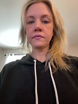 Snapshot of Kay_Cakes chatting on 02-26-26, 04:07 Kay Cakes online show from 02-26-26, 04:07