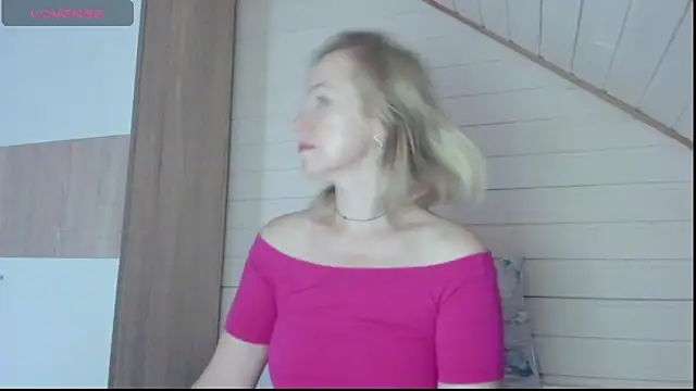 I AM MILF online show from 09-17-25, 05:20