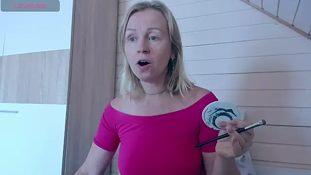 I AM MILF online show from 10-17-25, 08:06