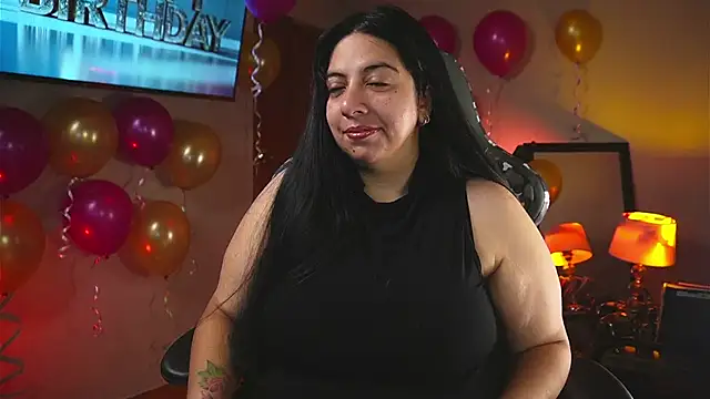 coraline latin online show from 11-10-25, 01:27