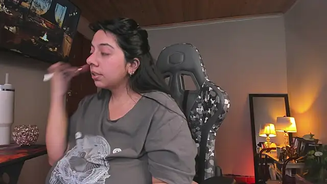 coraline latin online show from 03-14-25, 08:49