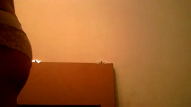 Snapshot of AthleticWomenizer2 chatting on 09-29-25, 05:51 AthleticWomenizer2 online show from 09-29-25, 05:51