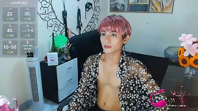 Snapshot of WildestTwink chatting on 10-14-25, 06:41 WildestTwink online show from 10-14-25, 06:41