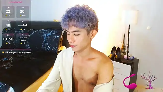 WildestTwink online show from 04-16-26, 09:39