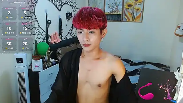 Snapshot of WildestTwink chatting on 09-26-25, 06:15 WildestTwink online show from 09-26-25, 06:15