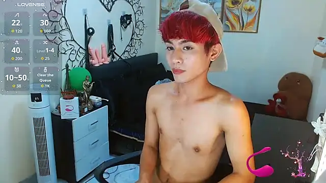 Snapshot of WildestTwink chatting on 09-25-25, 06:14 WildestTwink online show from 09-25-25, 06:14