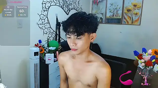 WildestTwink online show from 10-28-25, 02:16