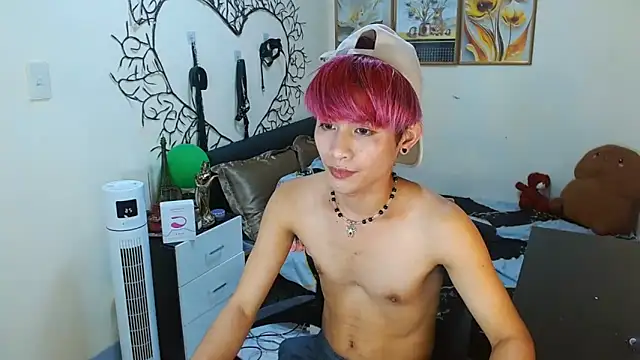 Snapshot of WildestTwink chatting on 09-30-25, 05:08 WildestTwink online show from 09-30-25, 05:08