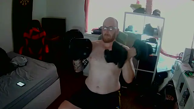 Snapshot of Tilerdadbod chatting on 07-08-26, 04:40 Tilerdadbod online show from 07-08-26, 04:40
